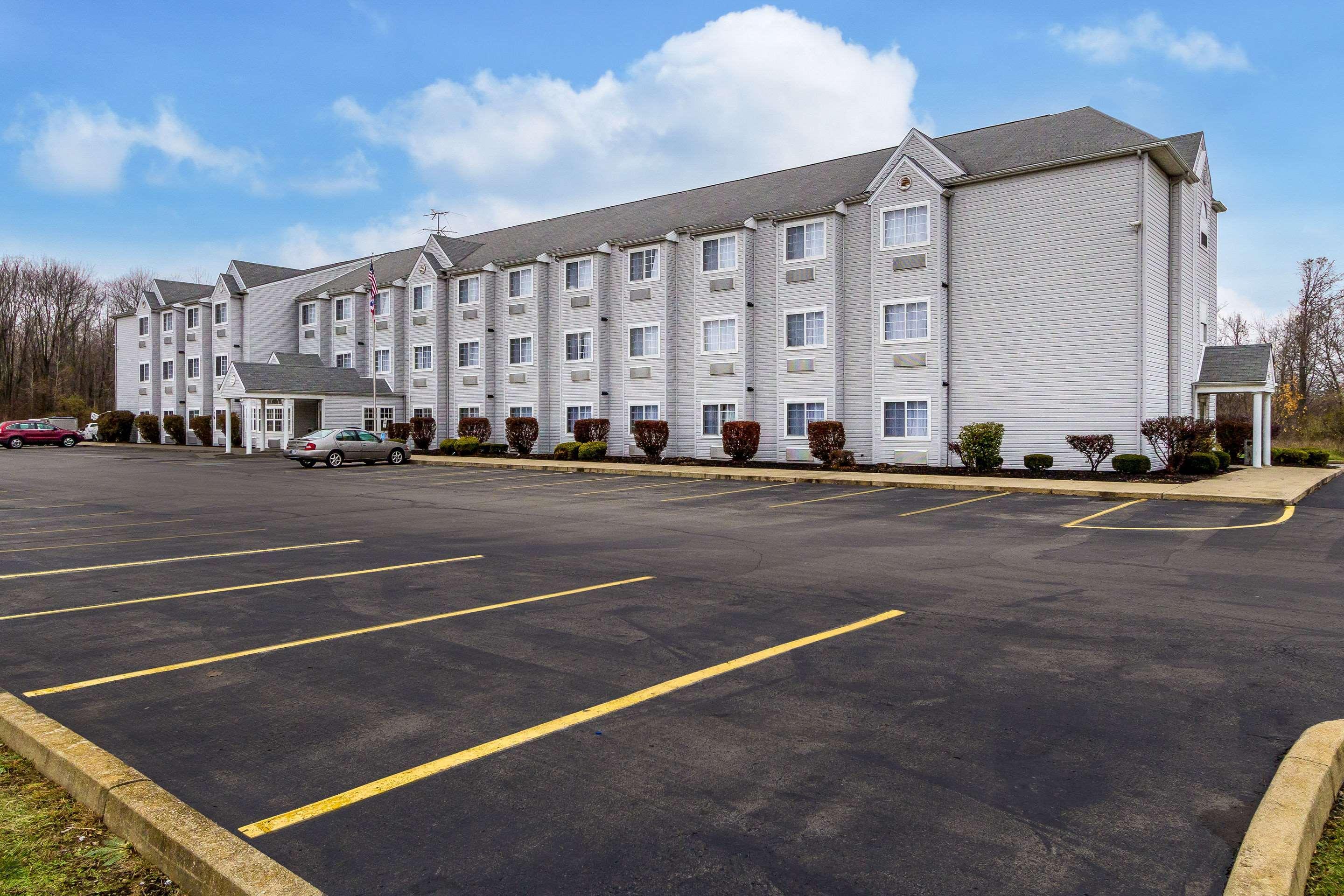 Quality Inn & Suites North Lima - Boardman Exterior photo